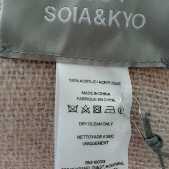 SOIA&KYO OSFA Soft Stylish Wrap Cover Tan/Cream Color Fashionable Fall 🍂 Attire - Picture 13 of 14